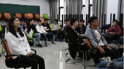 交大教授恋爱课,上课谈恋爱