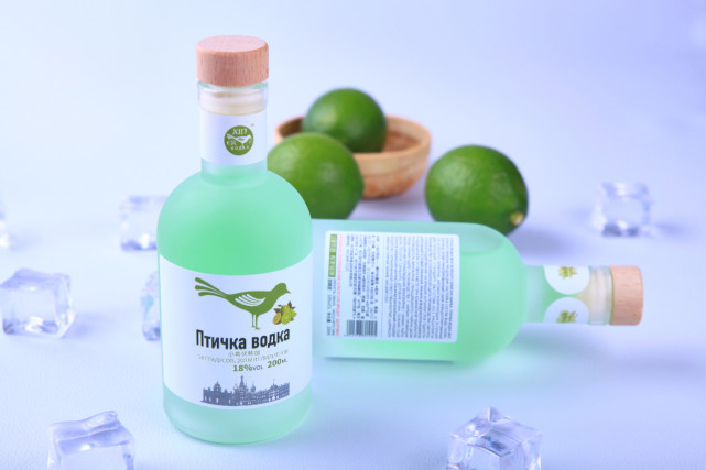 小鸟伏特加怎么样好喝,小鸟伏特加和江小白哪个好喝