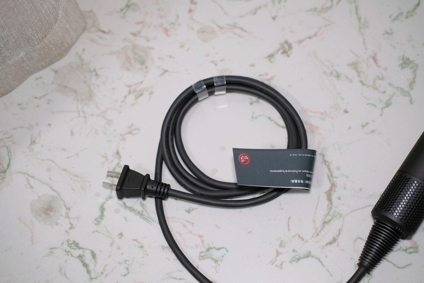 戴森吹风机hd03开箱,戴森吹风机hd08开箱体验