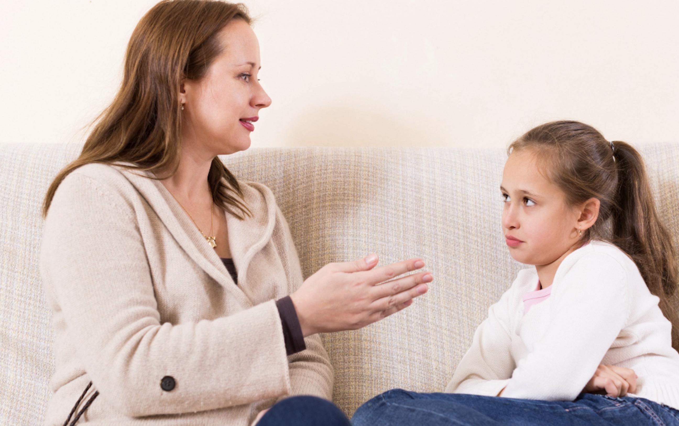 宝宝误拿502胶水滴眼睛,两岁宝宝误拿502胶水滴眼睛