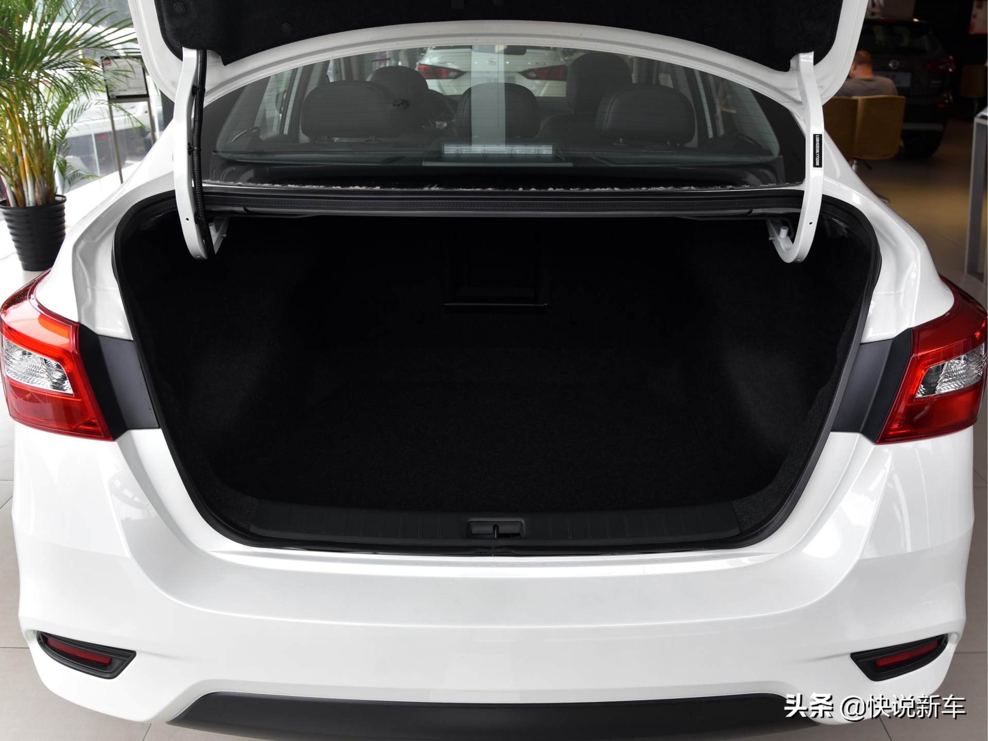 省油便宜性价比高的日系车,价格低空间大省油耐用的车