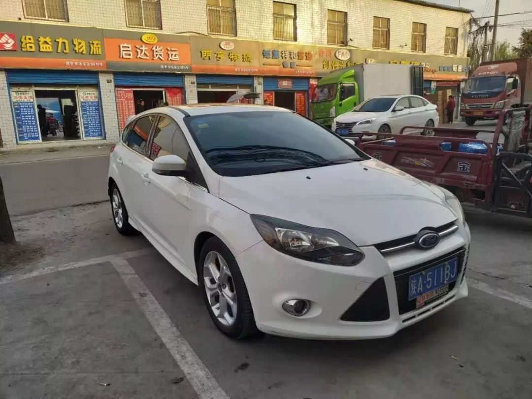 2013福克斯手动挡收车价,2013福克斯手动挡1.8二手车多少钱