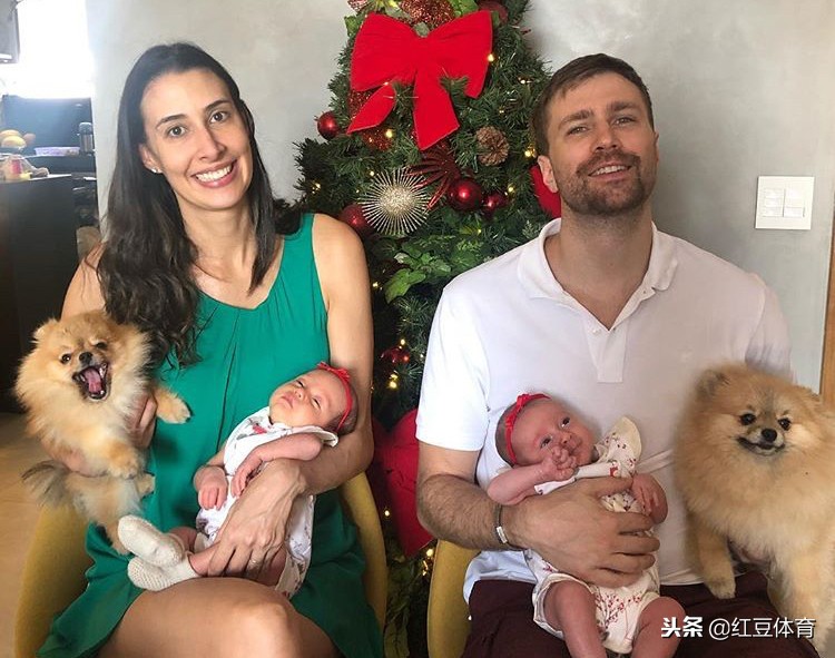 巴西女排球星谢拉,巴西女排谢拉加比恋情