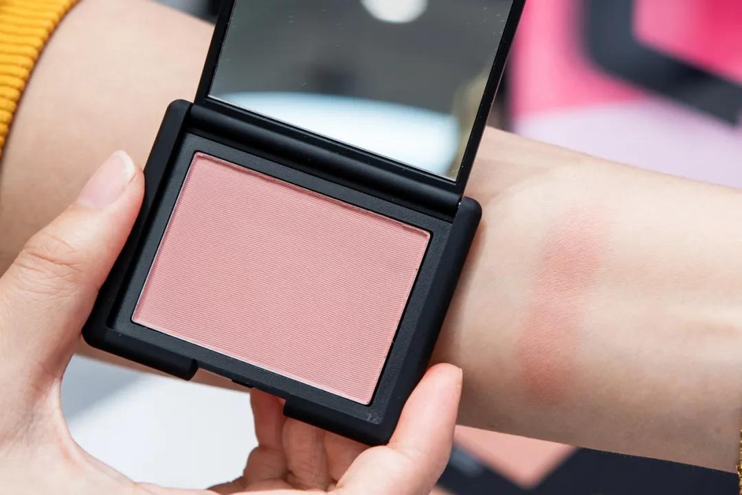 刷爆全网的美妆店空降天津了，到处都是人，大批现场照片被曝光