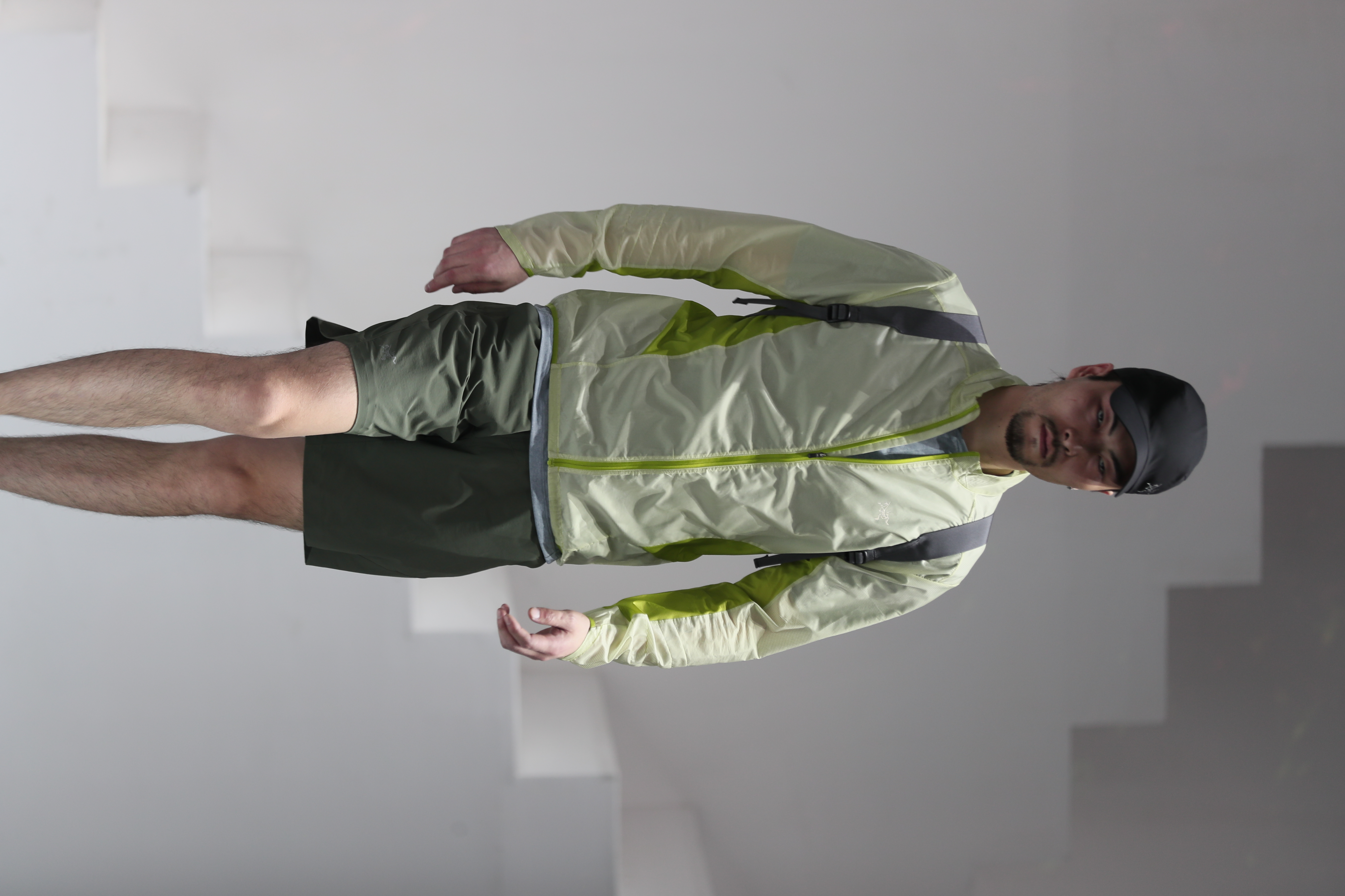 始祖鸟服装1019发布会,始祖鸟白色走秀