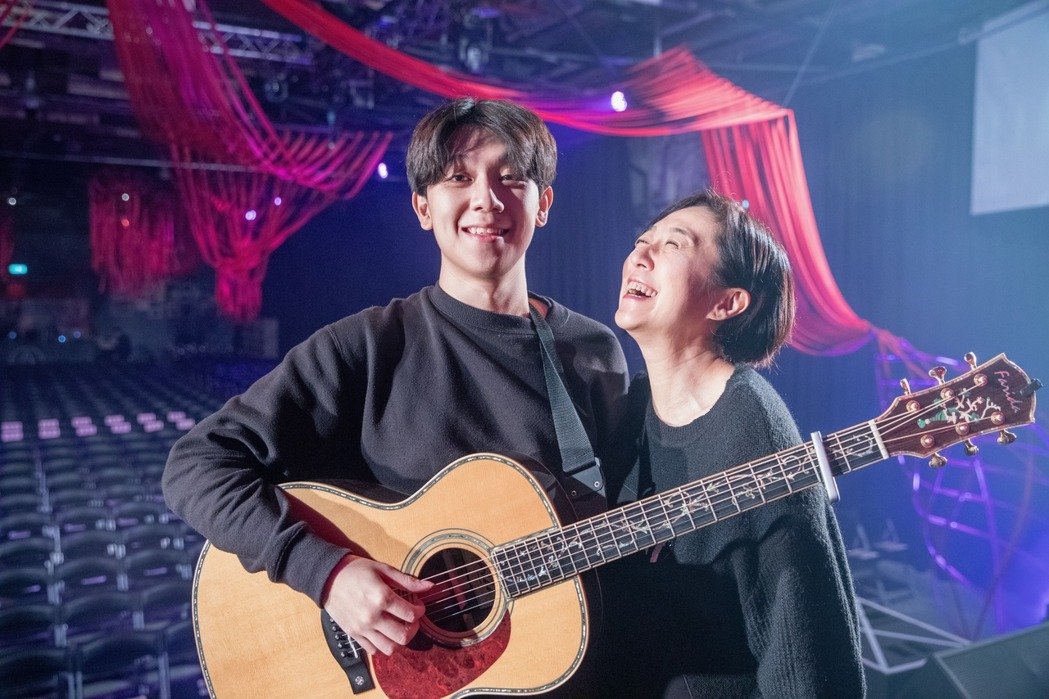 黄嘉千黄韵玲,黄韵玲黄嘉千