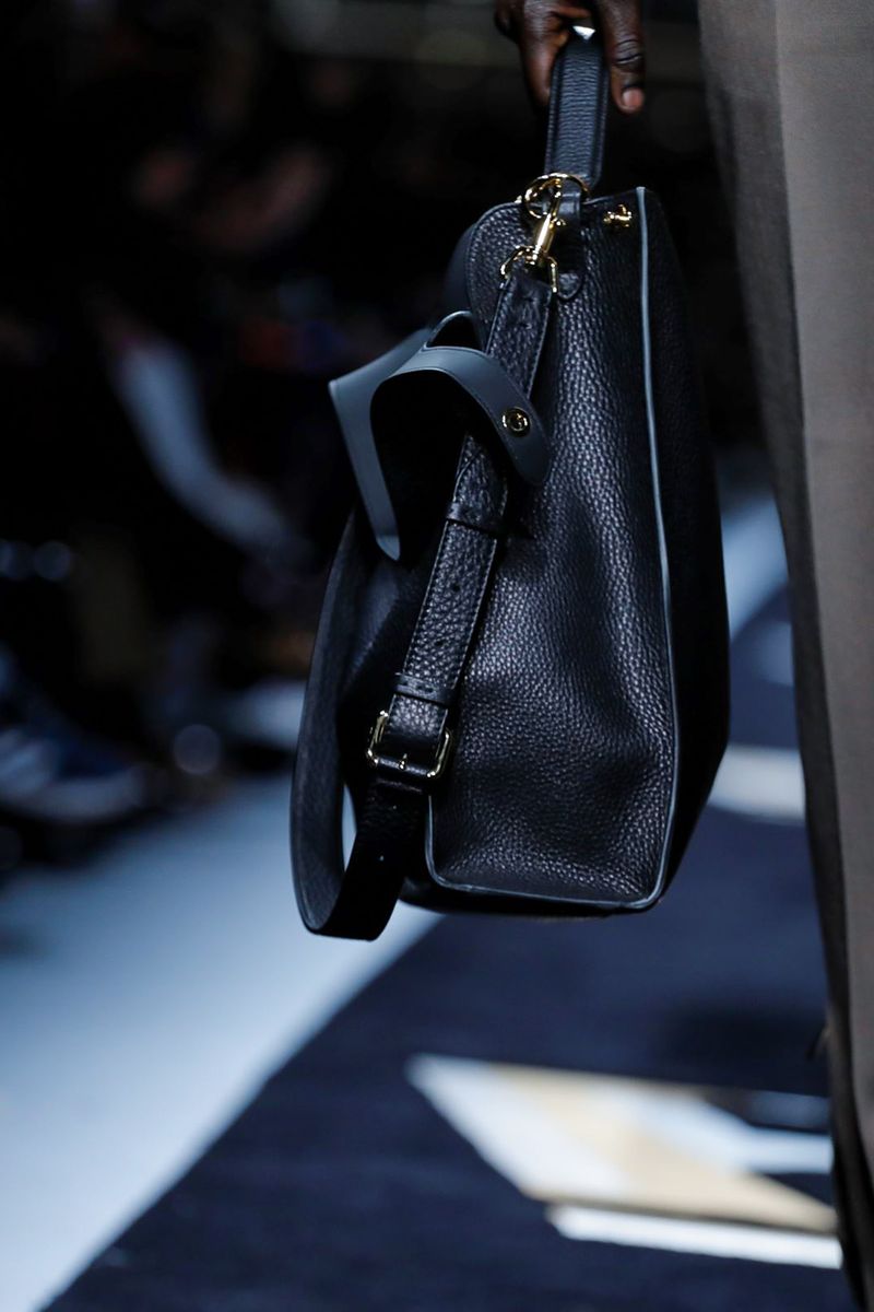 米兰时装周fendi2022春夏系列,米兰时装周2019秋冬fendi价钱