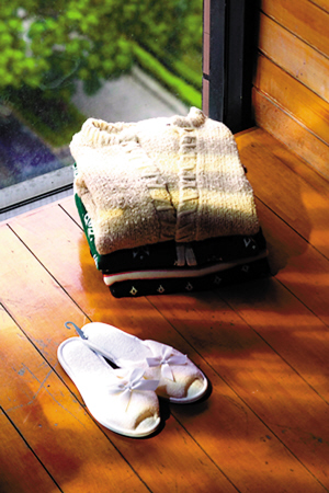 张爱玲晚景,张爱玲晚年为什么穷困潦倒