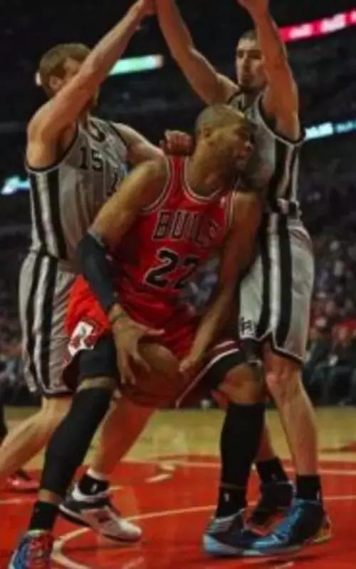 七种防守脚步练习,一次训练多种防守脚步