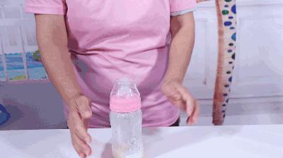 给新生宝宝冲奶粉的正确步骤,新生儿冲奶粉的正确方法步骤图