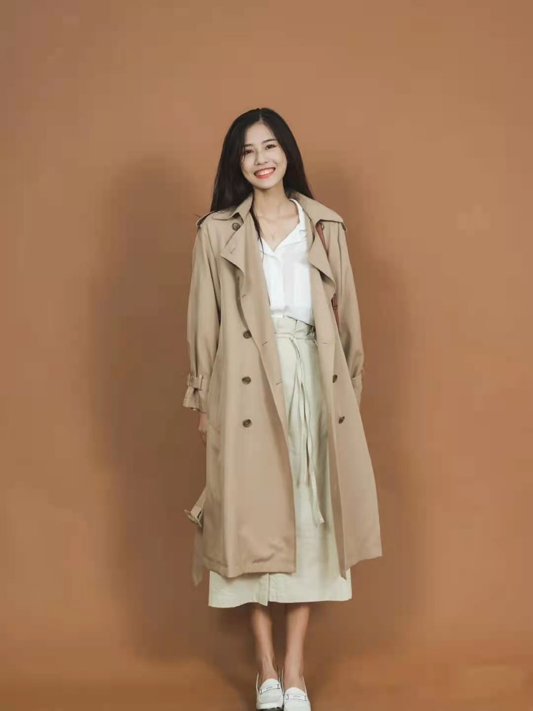 秋季流行的风衣穿搭,秋季风衣经典穿搭