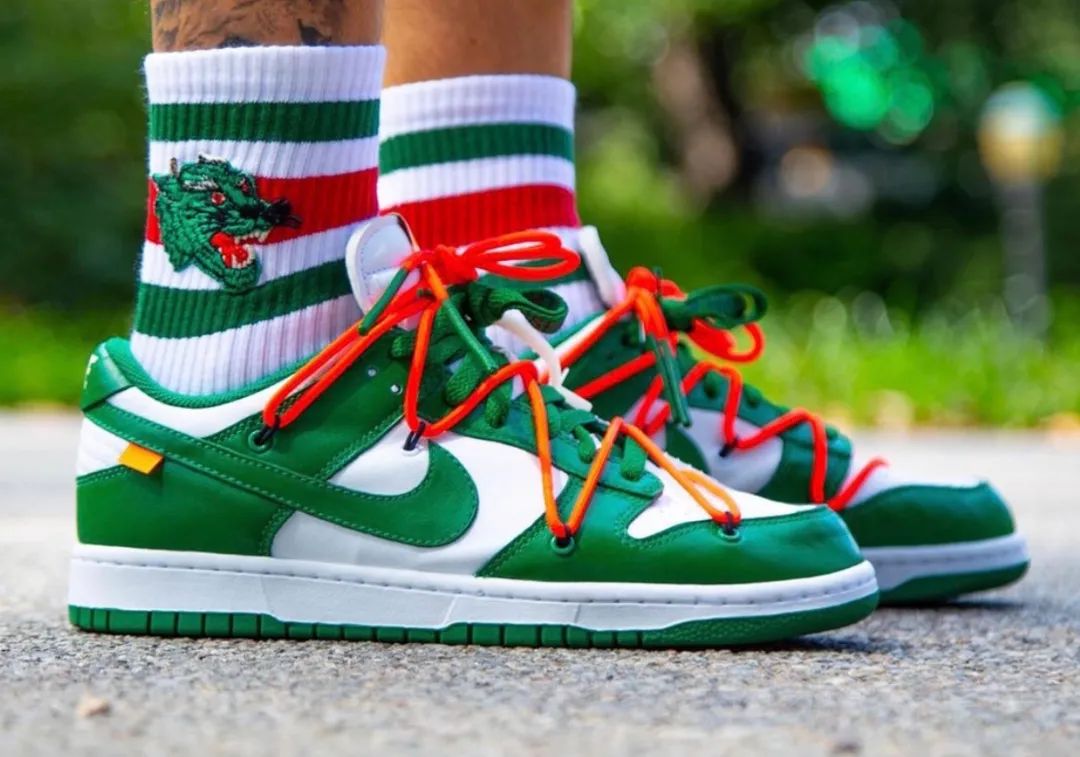 90年代的潮人,90后的卑微青春