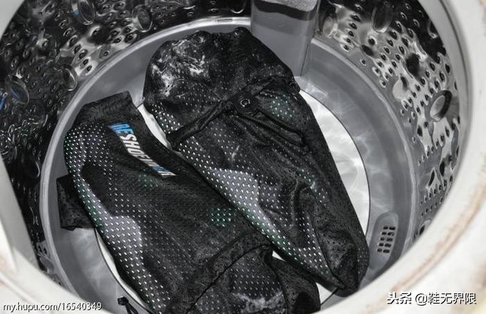 每双球鞋都值得被珍惜，最强球鞋清洁帖来了！拯救屎黄色鞋底把！