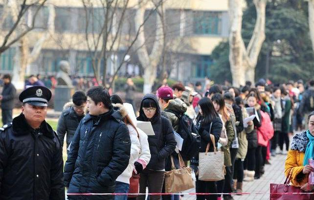 学硕和专硕哪个更难考啊,考研学硕vs专硕你了解有多少