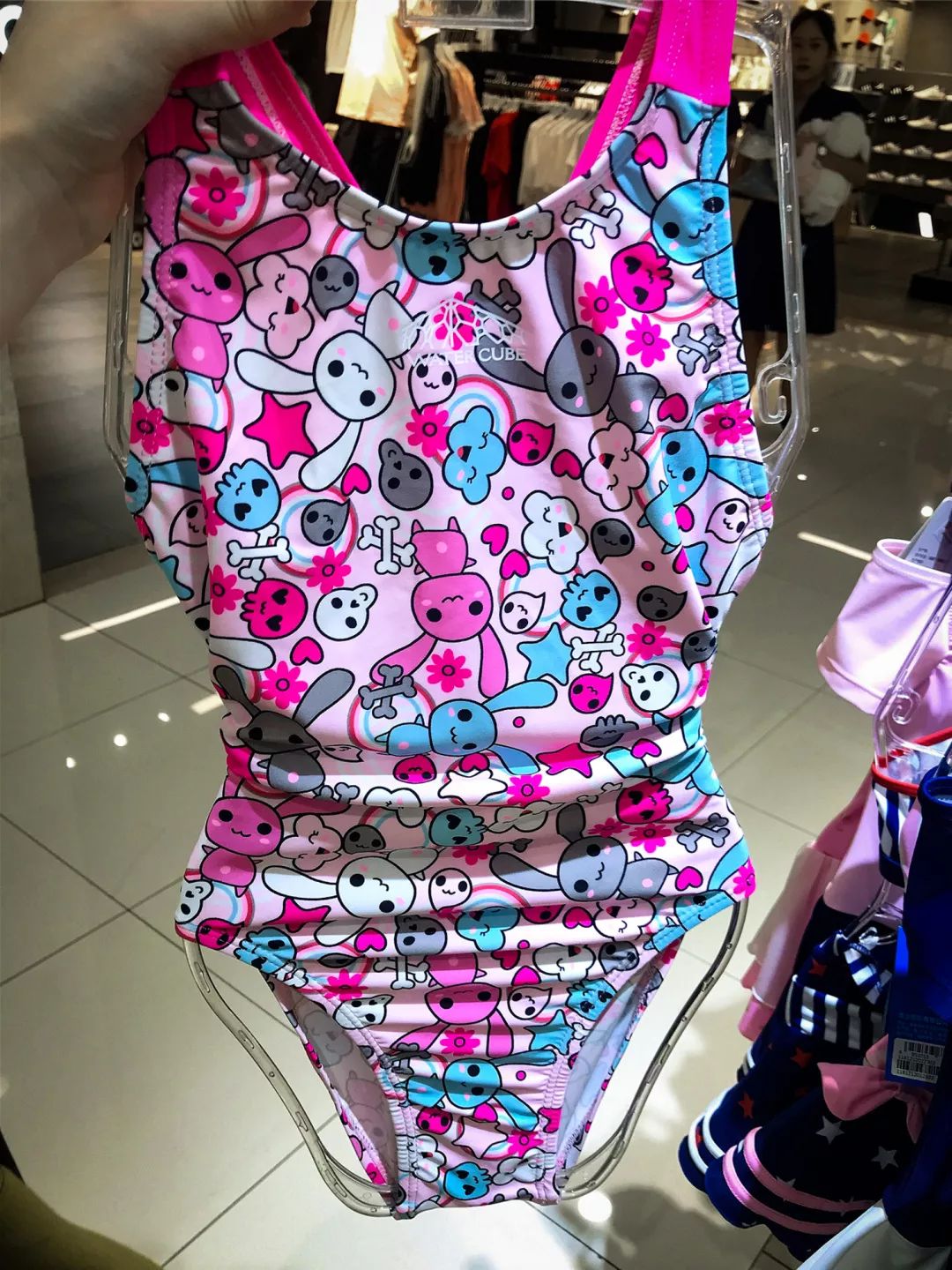 新手泳衣如何选购好的品牌,如何选择合适的儿童泳衣