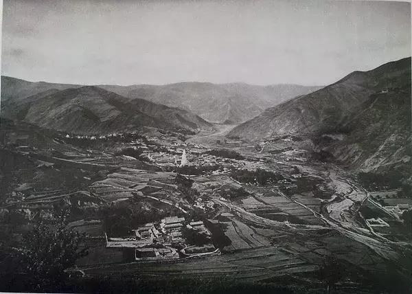 100年前中国风景建筑老照片,两亿多年前的景观