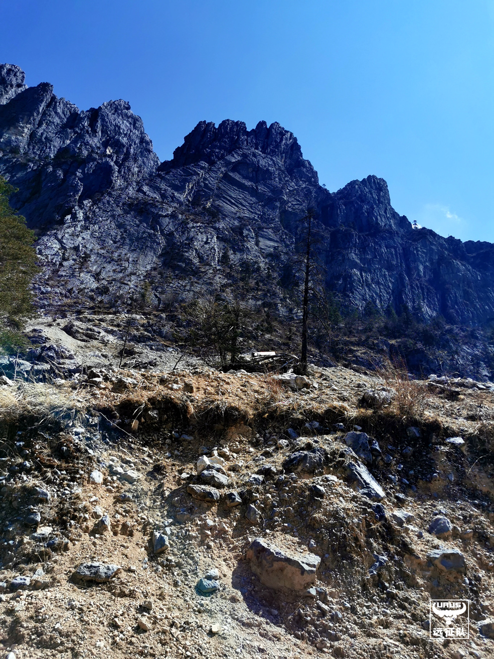 稻城亚丁至玛娜茶金如何走,四川木里县到玛娜茶金自驾