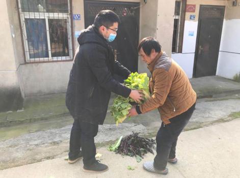 勤跑腿，构筑一条稳定物资补给线--记舒安街物资保供小分队韩海