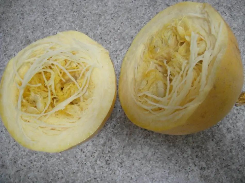 这食材第一次见，误以为是南瓜，切开后一圈圈拉丝，拌完像鱼翅