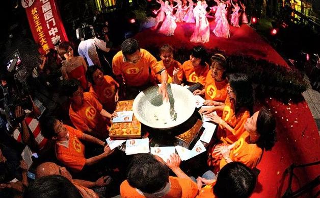 中秋节的主要中秋风俗习惯,古代中秋节和现代中秋节的风俗