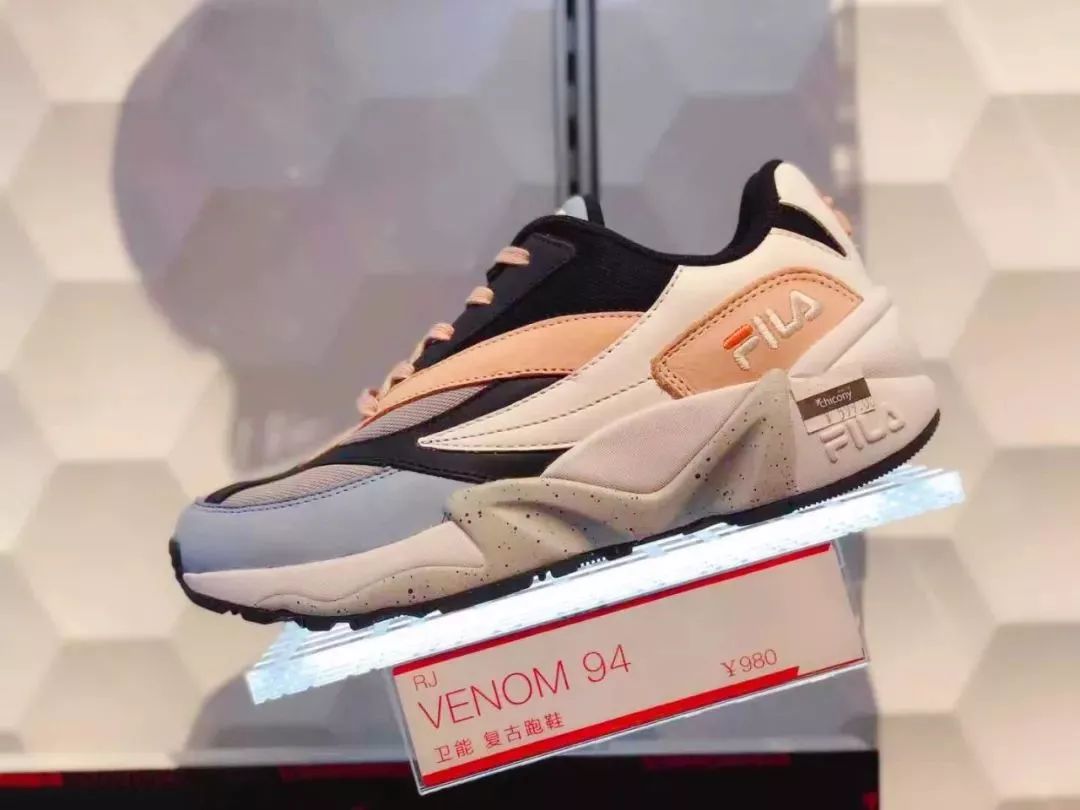 omg商品打折,omg网红街母亲节活动