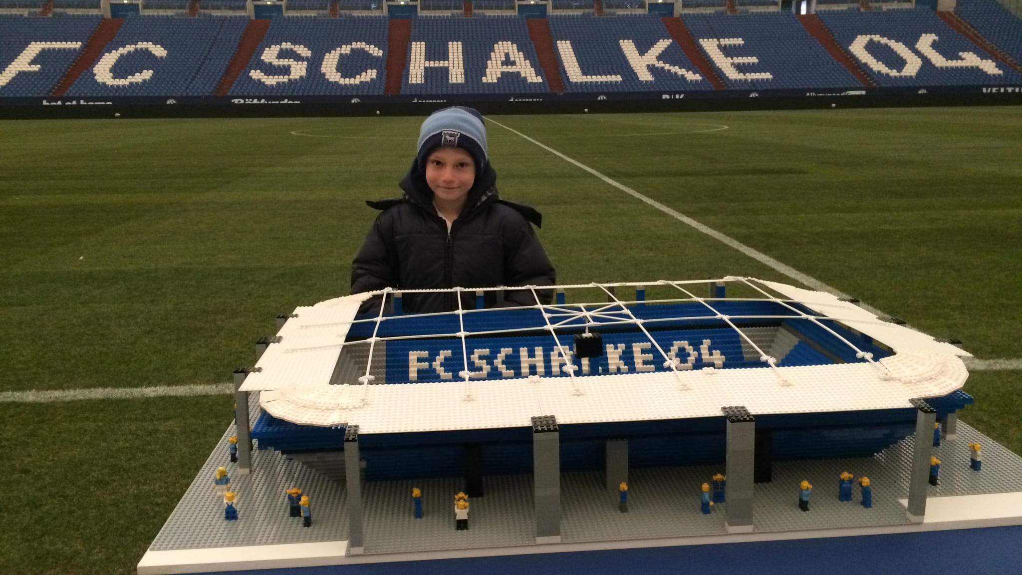 伯纳乌足球场乐高积木,用乐高搭建足球场
