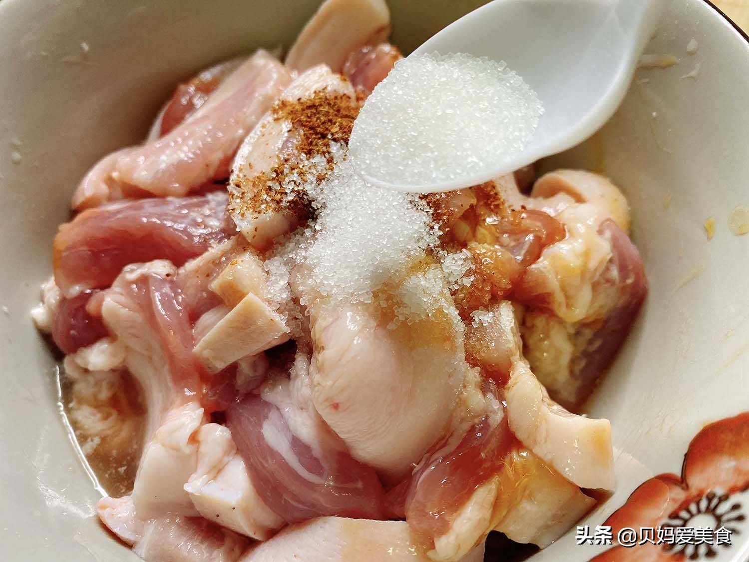 米粉蒸肉这样做真的太好吃了,怎么做软糯的米粉蒸肉