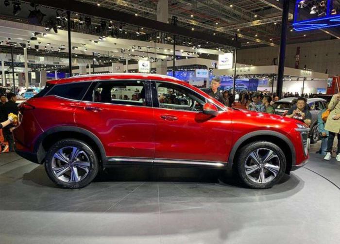 郑谊,郑谊车评视频