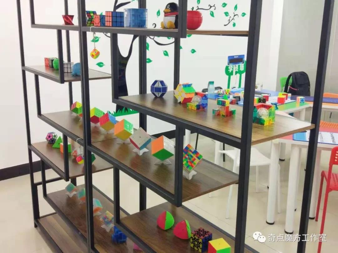 顶级魔方教学大师,学魔方的视频教程