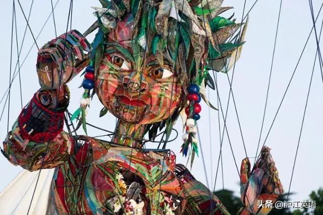 魔幻东奥：吃福岛食材，挂恐怖人头……网友：他们疯了还是我疯了