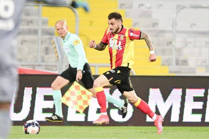 克洛斯法甲比赛,西媒评皇马锋线