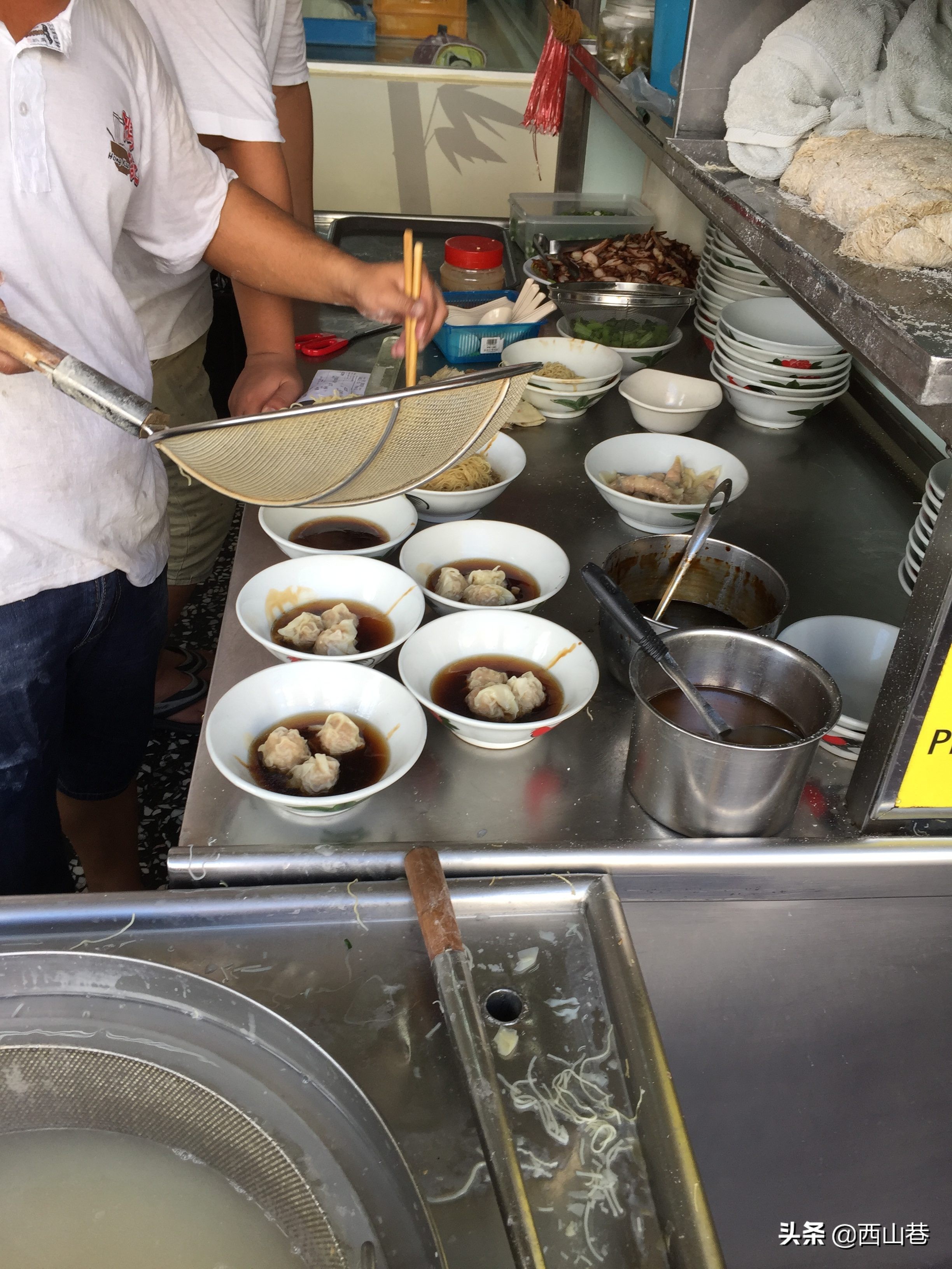 马来西亚天桥下的云吞面,马来西亚夜市的云吞面