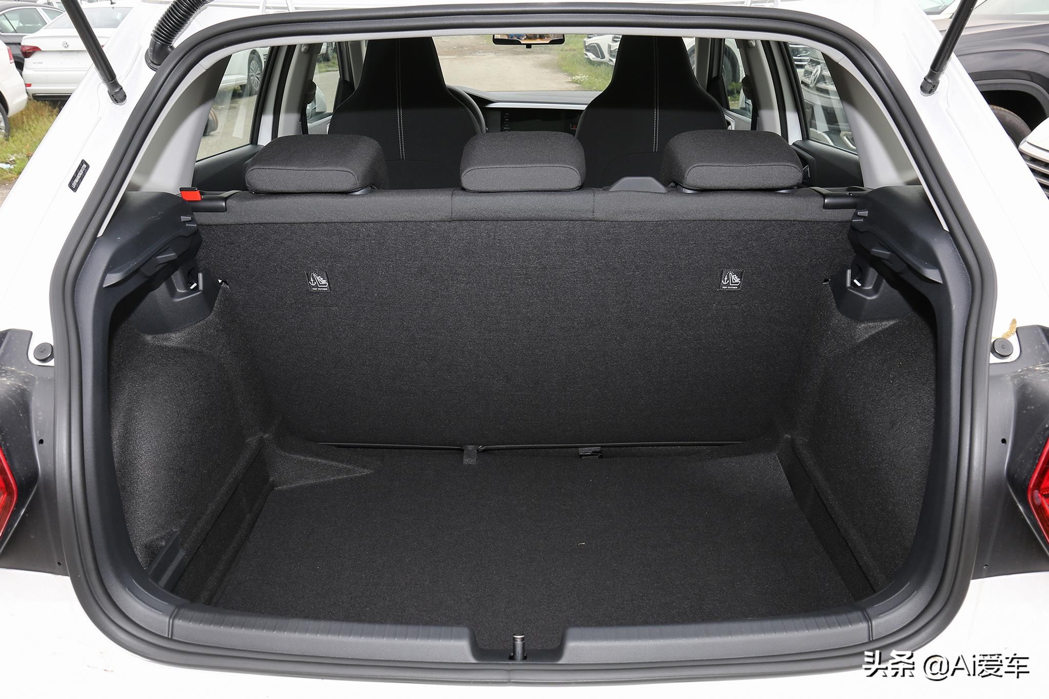 最新款大众polo值得买吗,省油代步车德系车