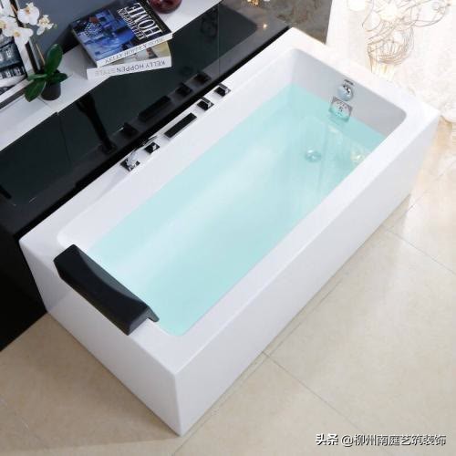 亚克力浴缸跟木桶浴缸哪个更耐用,toto的frp浴缸跟亚克力浴缸区别