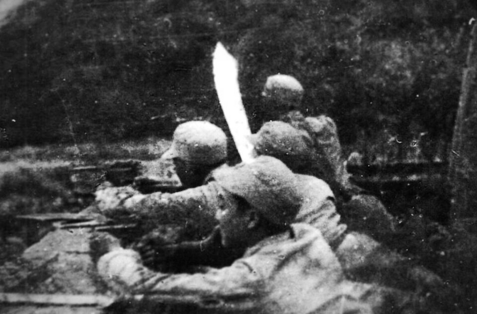 抗日战争中的偷袭,神剧战士伏击日本鬼子