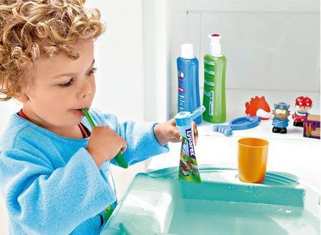 牙齿里出外进，一张嘴以为是海鱼……这都是你小时候换牙惹的祸！