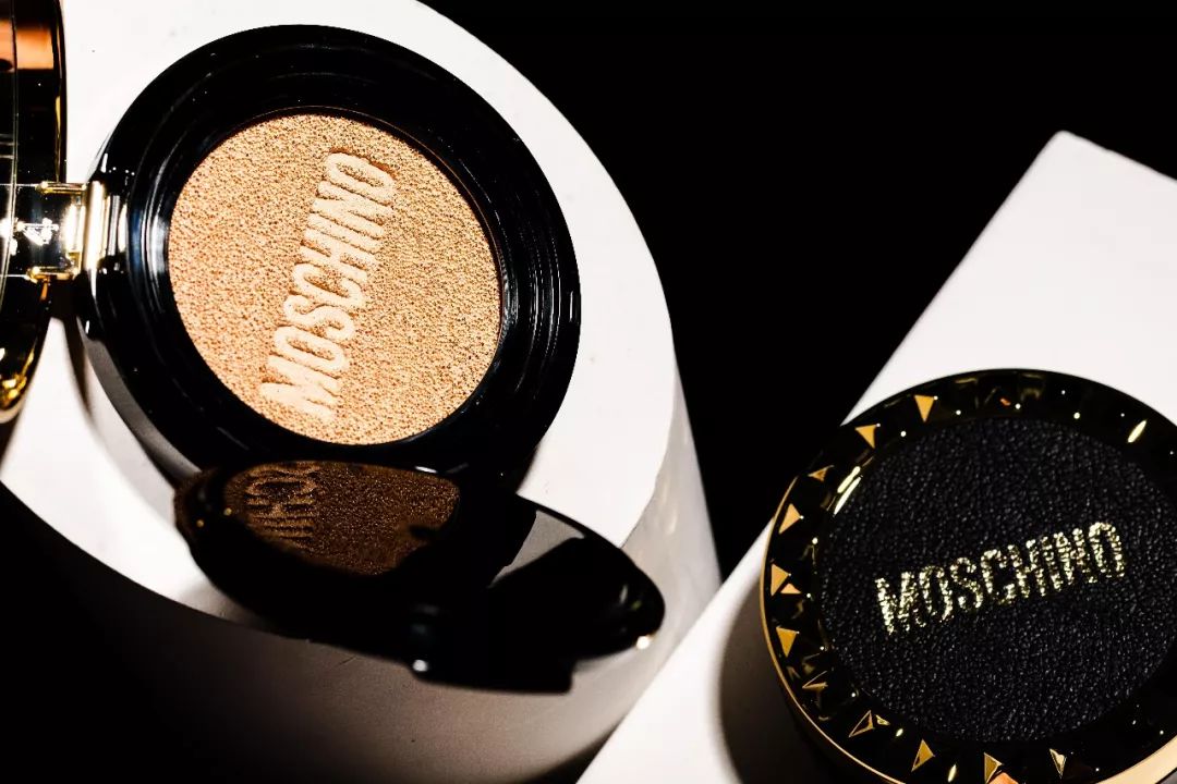 李佳琦推荐超值遮毛孔神器！韩国限量款，明星裸妆轻松打造