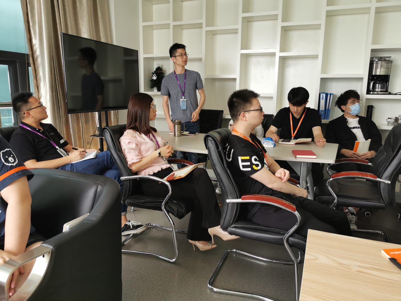 喜相逢集团工作,喜相逢集团路演