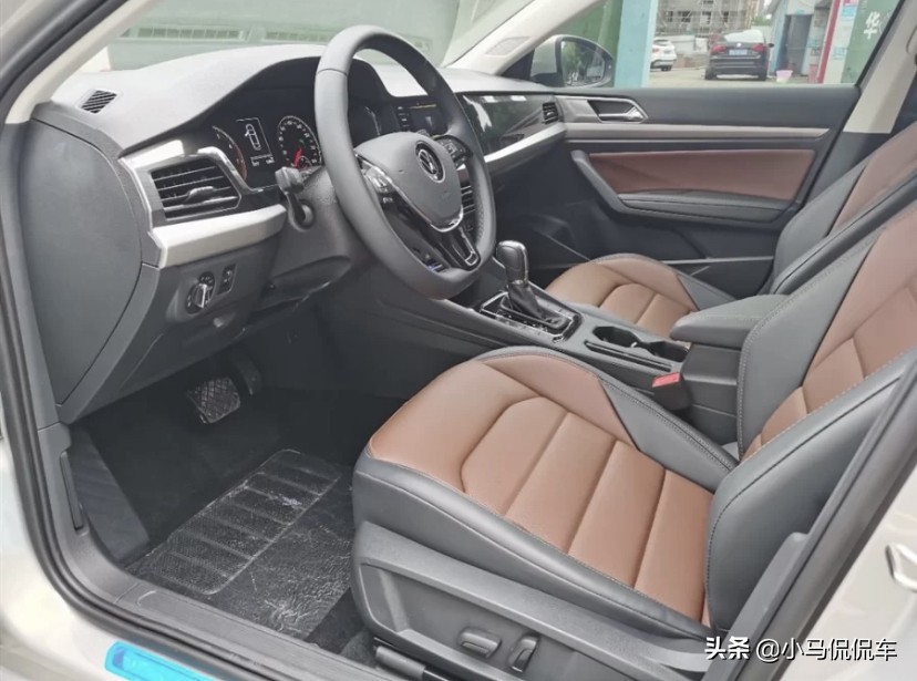 轩逸雷凌朗逸谁性价比更高,轩逸朗逸卡罗拉思域雷凌现代