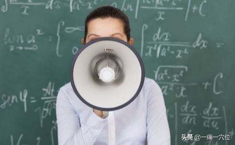 老师上课经常声音嘶哑用什么药,老师每天讲课嗓子哑了