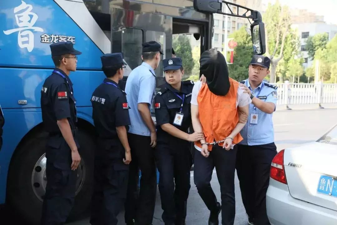 你炒股了吗完整版,警方打掉15个非法荐股团伙