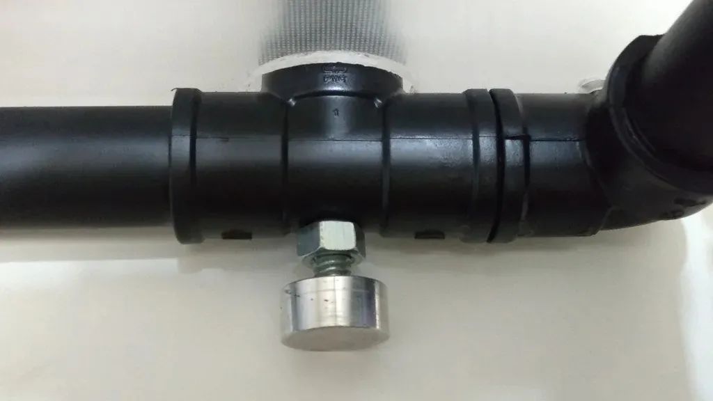 用pvc管做广告支架,不用花钱就能做一个监控支架