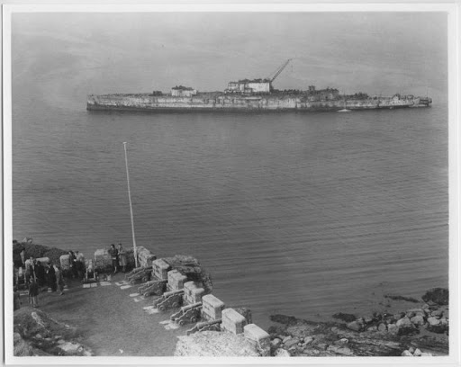 英雄谢幕传奇永存,1——HMS厌战号甲板柚木烟灰缸——最后的航迹