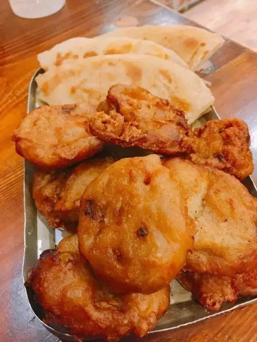 天津特色美食天津煎饼果子 (天津风味小吃三绝)