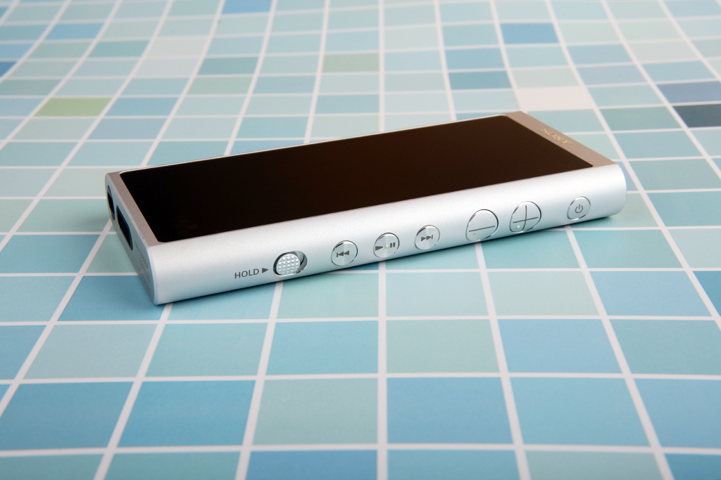 索尼zx300和a306,索尼zx300和zx505哪个听感更好