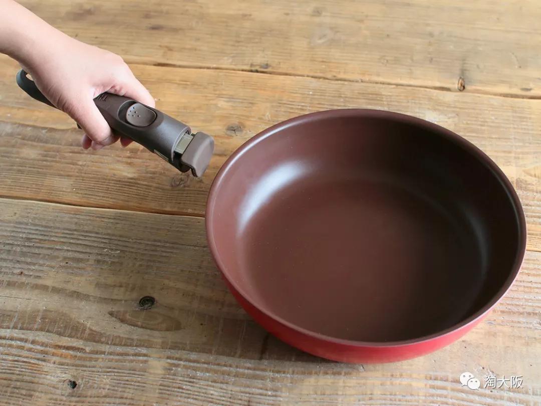 膳魔师2020新品这么好看，要啥星巴克？但是，我却实名想要那口锅