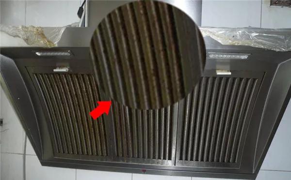 油烟机凝固的废油怎么处理,油烟机的废油别再倒掉了