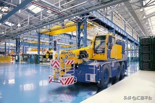 世界最大徐工11200吨吊车,世界最大吊车4400吨重