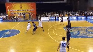 尤纳斯评价赵继伟,亚洲第一控卫郭艾伦展现精彩球技