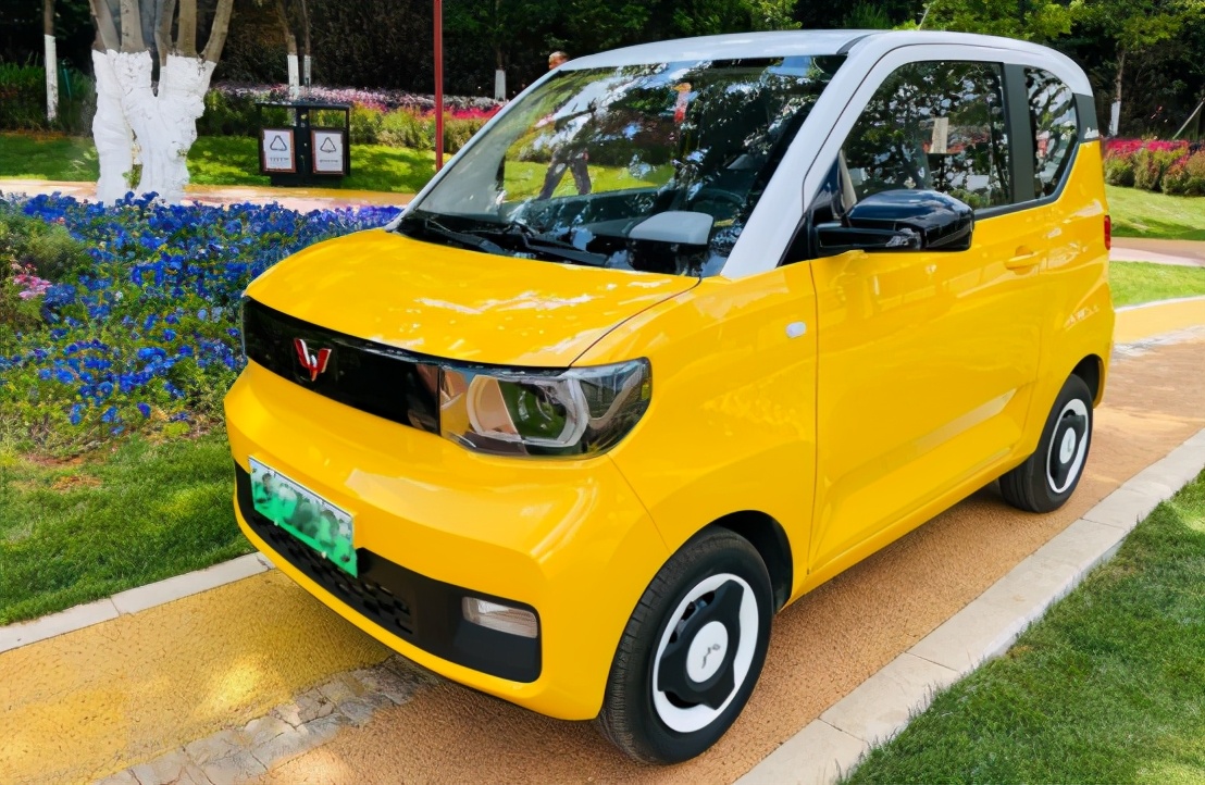 开宏光miniev马卡龙去旅行,五菱宏光miniev马卡龙三代启动过程